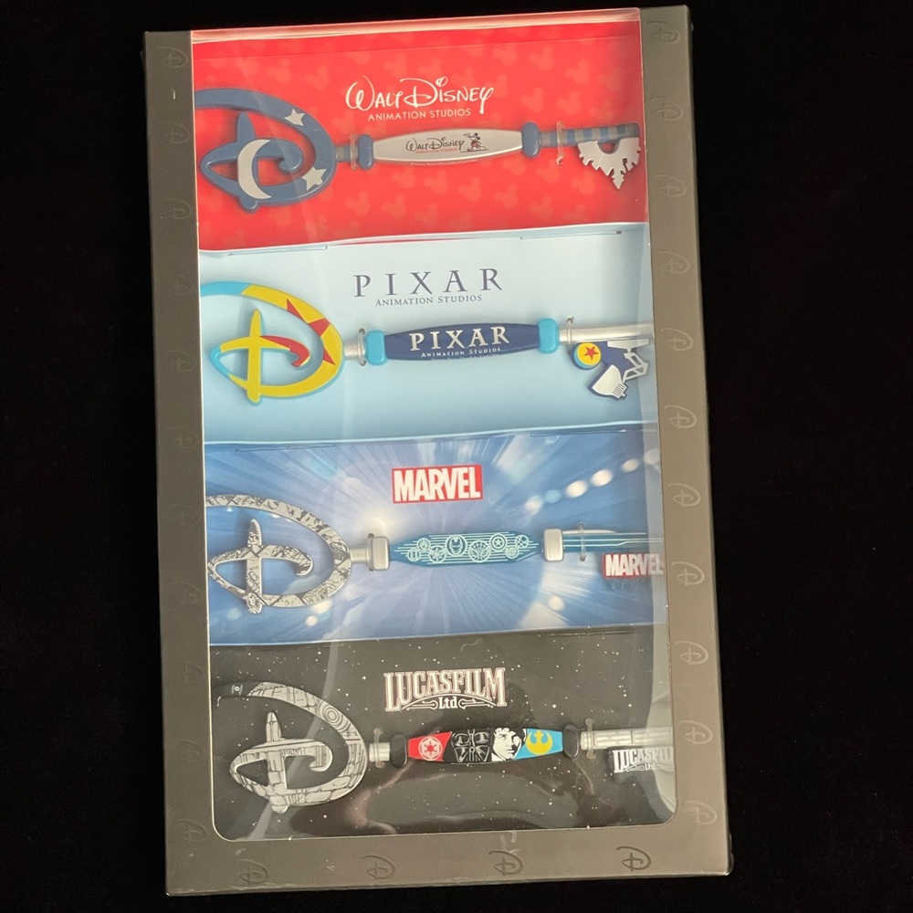 UNOPENED Disney Starter Key Collection